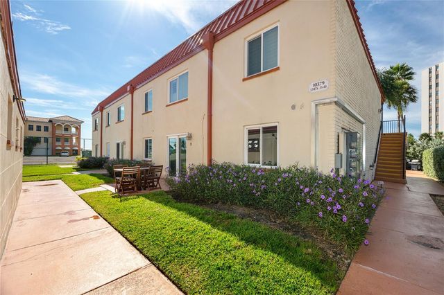 10379 PARADISE BOULEVARD 35, Treasure Island, FL 33706