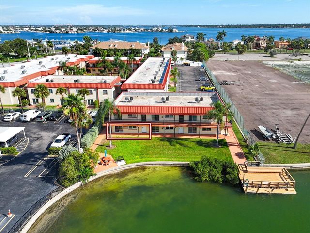 10379 PARADISE BOULEVARD 35, Treasure Island, FL 33706