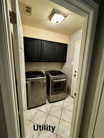 8514 Red Willow DR, Austin, TX 78736