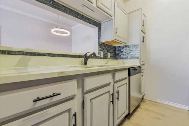 5619 Preston Oaks Road 705, Dallas, TX 75254