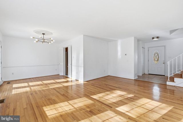 11733 BECKET ST, Potomac, MD 20854