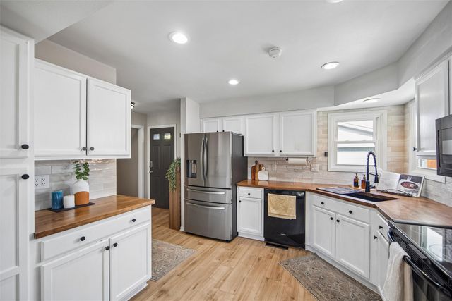 4809 Tamara Lane, West Des Moines, IA 50265