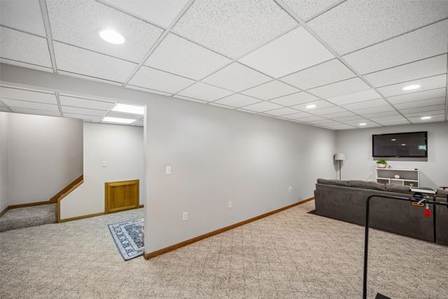 4809 Tamara Lane, West Des Moines, IA 50265