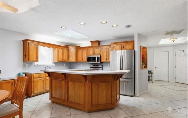 1006 Lake View Drive, Mission, TX 78572
