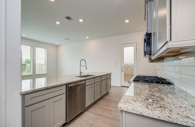 4138 Balboa Drive, Iowa Colony, TX 77583