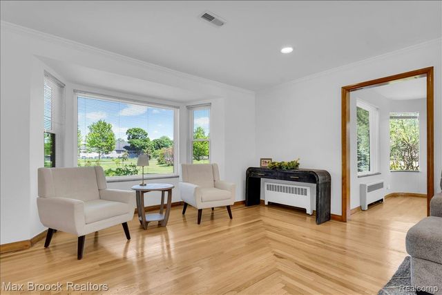 43747 Woodward Avenue, Bloomfield Hills, MI 48302