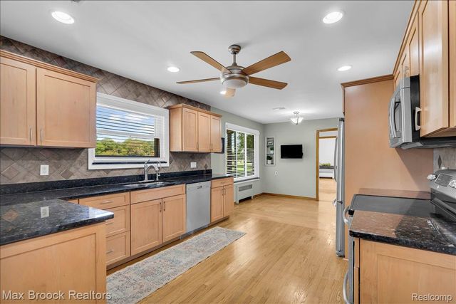 43747 Woodward Avenue, Bloomfield Hills, MI 48302