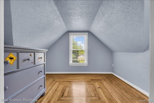 43747 Woodward Avenue, Bloomfield Hills, MI 48302