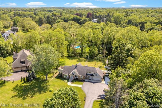 43747 Woodward Avenue, Bloomfield Hills, MI 48302