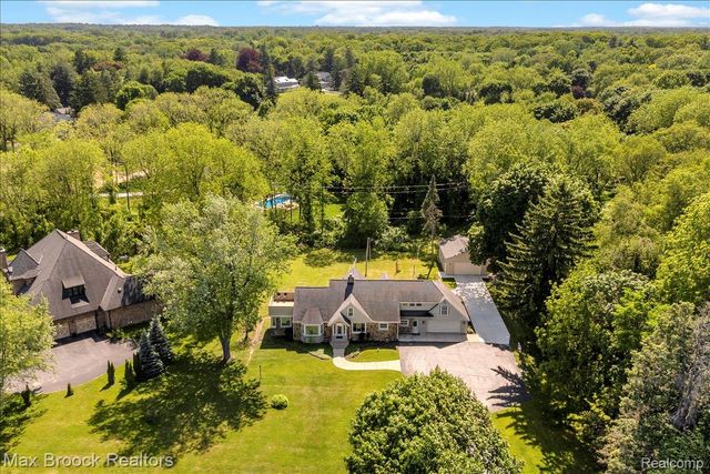 43747 Woodward Avenue, Bloomfield Hills, MI 48302