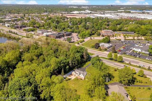 43747 Woodward Avenue, Bloomfield Hills, MI 48302