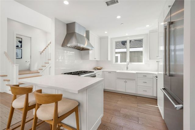 611 Narcissus Avenue, Corona Del Mar (newport Beach), CA 92625