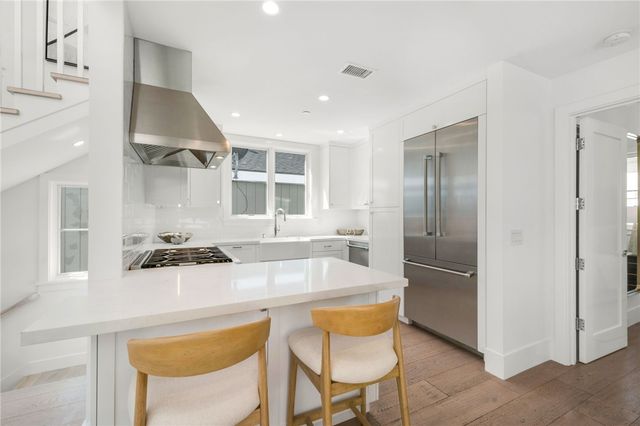 611 Narcissus Avenue, Corona Del Mar (newport Beach), CA 92625