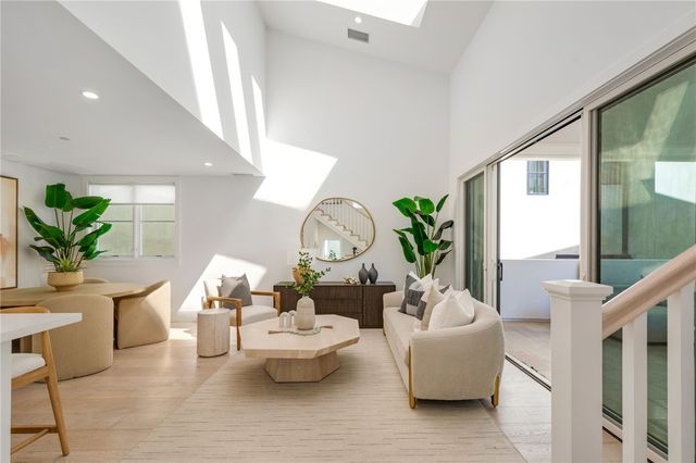 611 Narcissus Avenue, Corona Del Mar (newport Beach), CA 92625