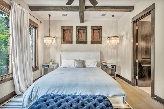 19404 Bold Venture DR 17, Spicewood, TX 78669