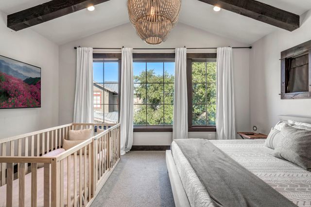 19404 Bold Venture DR 17, Spicewood, TX 78669