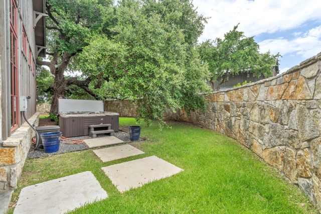 19404 Bold Venture DR 17, Spicewood, TX 78669