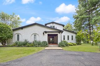 100 Roundtop Rd, Elizabethtown, KY 42701