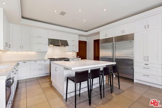 2134 La Mesa Drive, Santa Monica, CA 90402