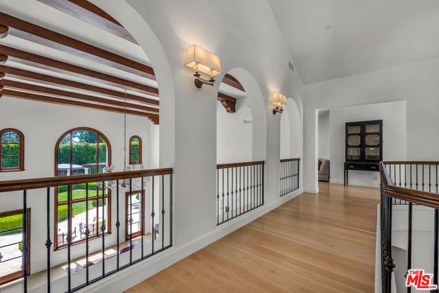 2134 La Mesa Drive, Santa Monica, CA 90402