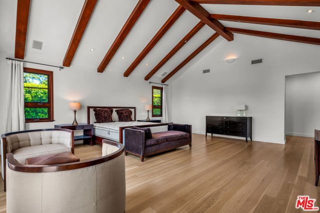 2134 La Mesa Drive, Santa Monica, CA 90402