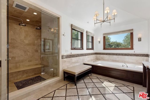 2134 La Mesa Drive, Santa Monica, CA 90402
