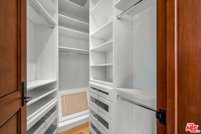 2134 La Mesa Drive, Santa Monica, CA 90402