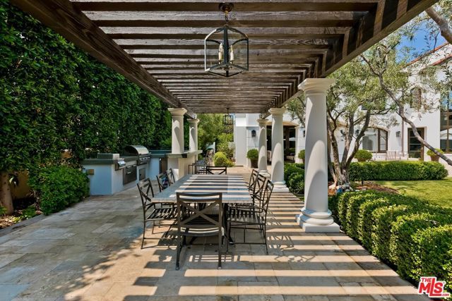 2134 La Mesa Drive, Santa Monica, CA 90402