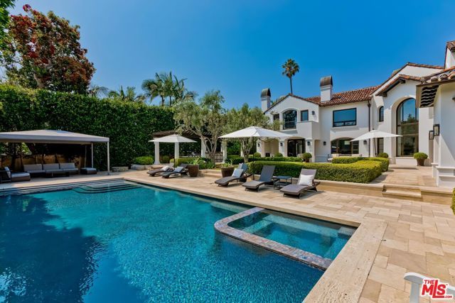 2134 La Mesa Drive, Santa Monica, CA 90402