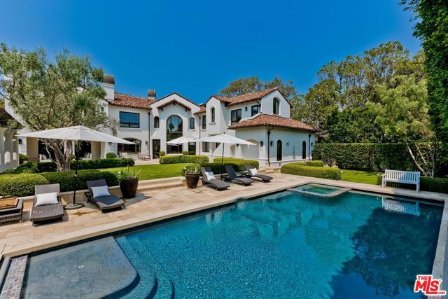 2134 La Mesa Drive, Santa Monica, CA 90402