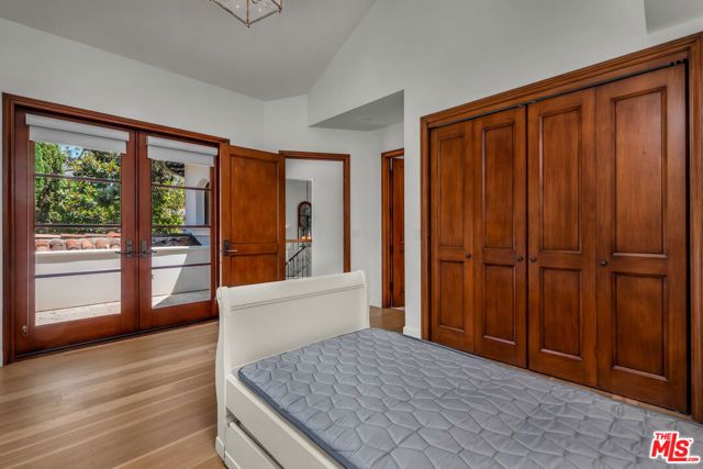 2134 La Mesa Drive, Santa Monica, CA 90402