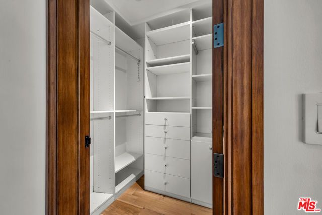 2134 La Mesa Drive, Santa Monica, CA 90402