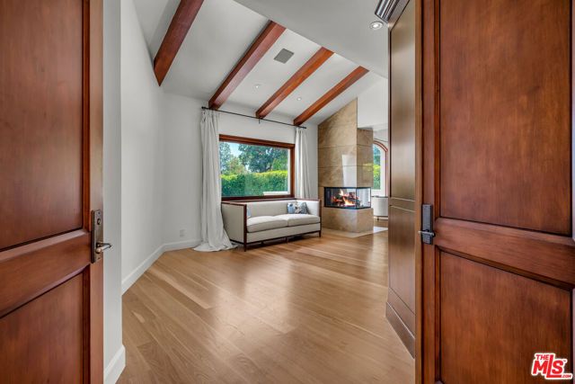 2134 La Mesa Drive, Santa Monica, CA 90402