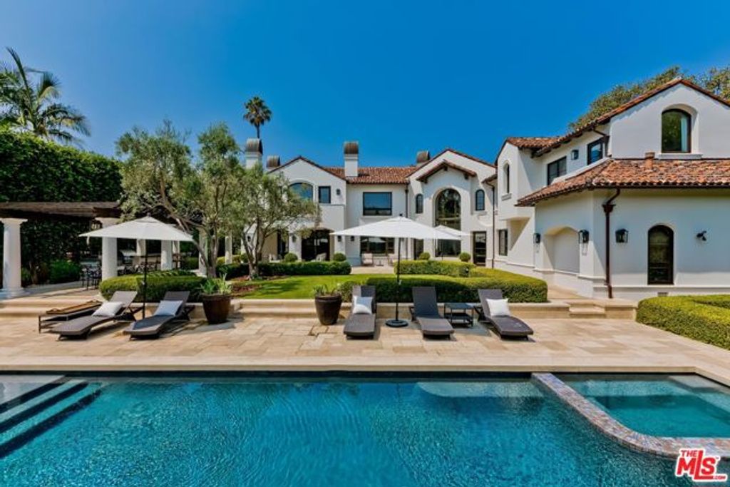 2134 La Mesa Drive, Santa Monica, CA 90402