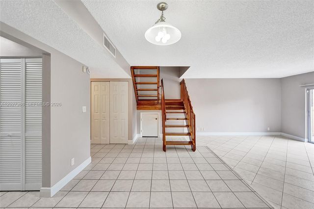 7175 Nova Drive 107, Davie, FL 33317