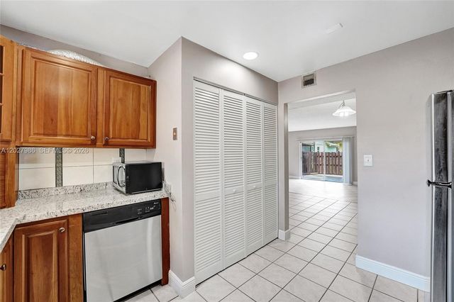 7175 Nova Drive 107, Davie, FL 33317