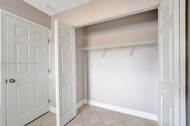 7175 Nova Drive 107, Davie, FL 33317