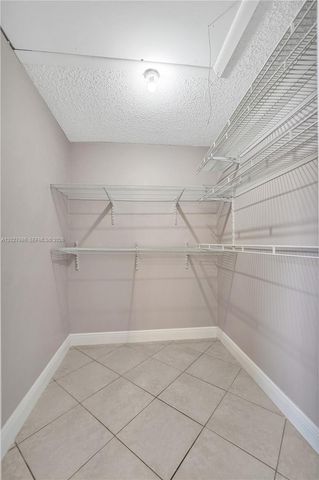 7175 Nova Drive 107, Davie, FL 33317