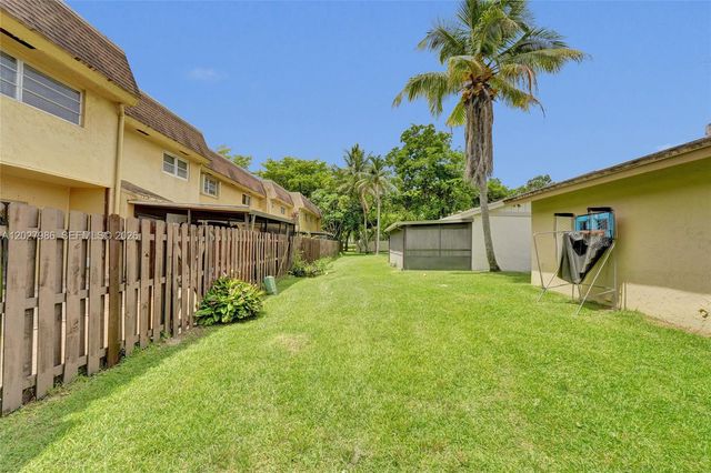 7175 Nova Drive 107, Davie, FL 33317