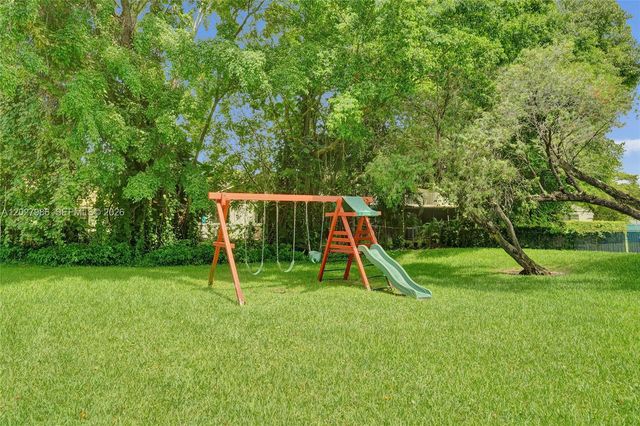 7175 Nova Drive 107, Davie, FL 33317