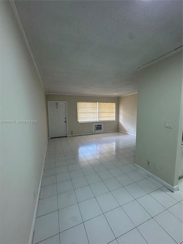 2918 Funston Street 33B, Hollywood, FL 33020