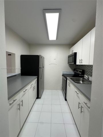 2918 Funston Street 33B, Hollywood, FL 33020