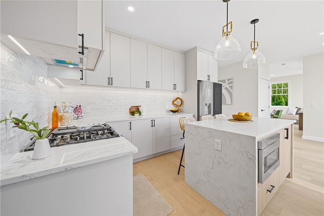 27 SOAR Way, Newport, RI 02840