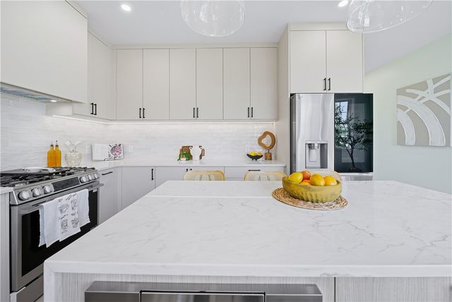 27 SOAR Way, Newport, RI 02840