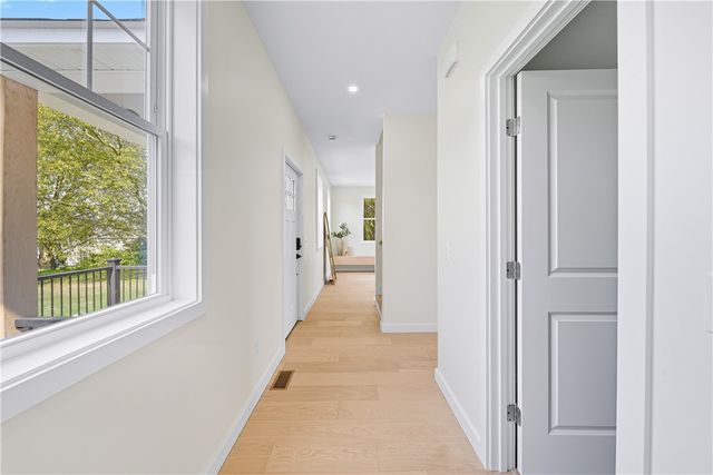 27 SOAR Way, Newport, RI 02840