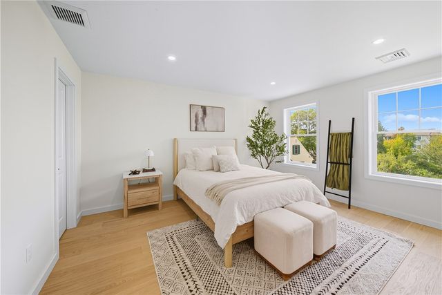 27 SOAR Way, Newport, RI 02840