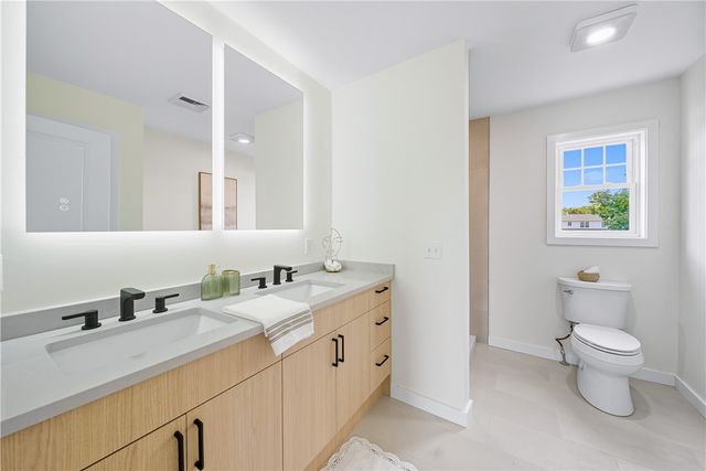 27 SOAR Way, Newport, RI 02840