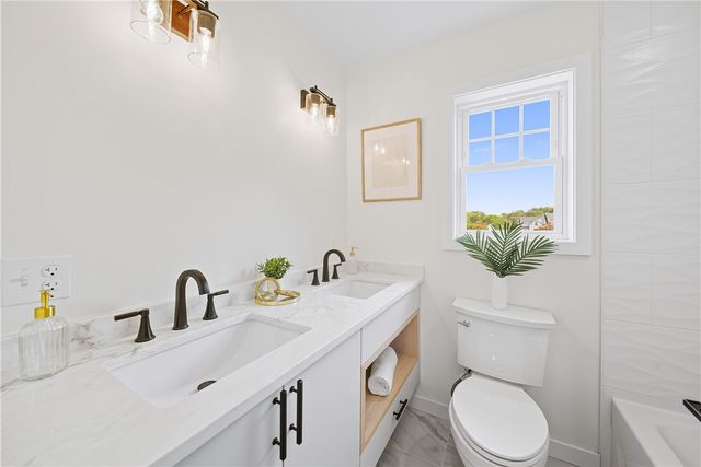 27 SOAR Way, Newport, RI 02840