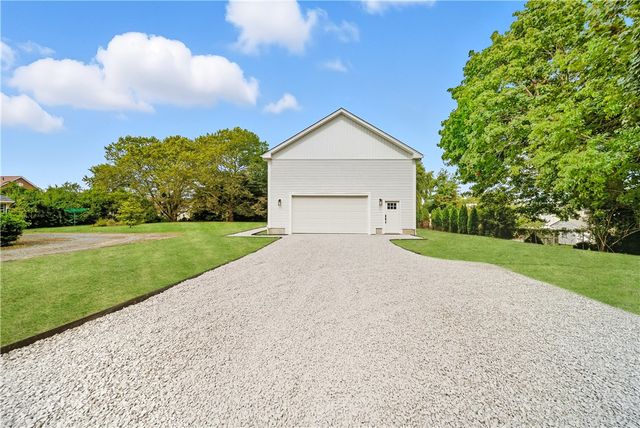 27 SOAR Way, Newport, RI 02840