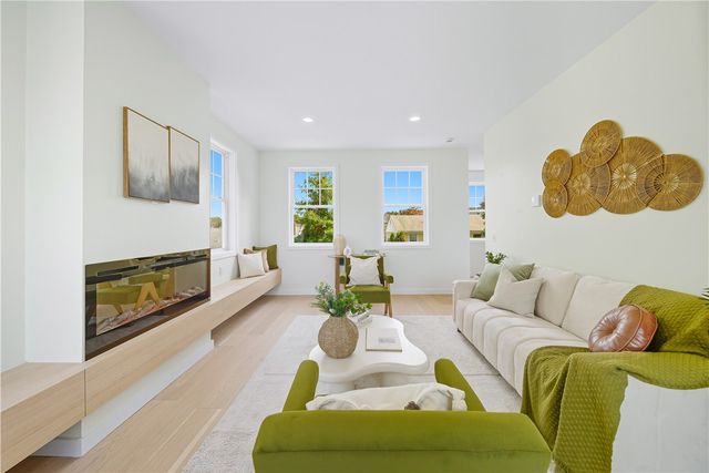 27 SOAR Way, Newport, RI 02840